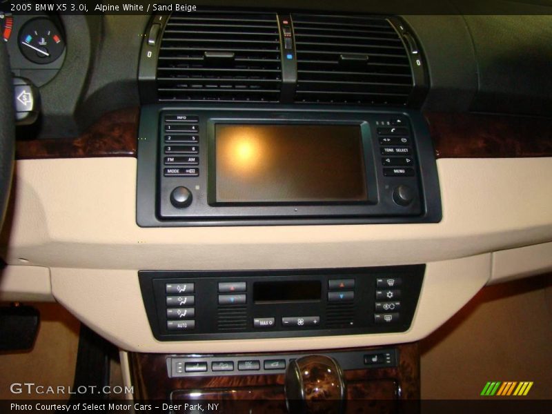Alpine White / Sand Beige 2005 BMW X5 3.0i