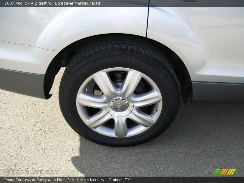 Light Silver Metallic / Black 2007 Audi Q7 4.2 quattro