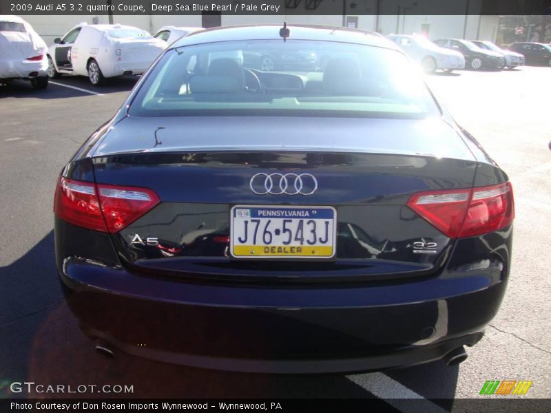 Deep Sea Blue Pearl / Pale Grey 2009 Audi A5 3.2 quattro Coupe