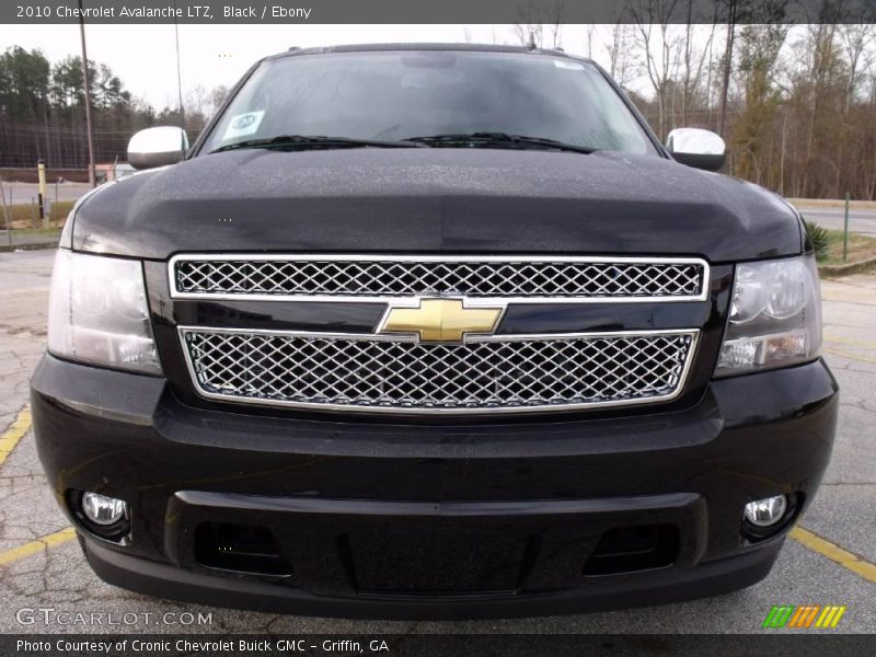 Black / Ebony 2010 Chevrolet Avalanche LTZ