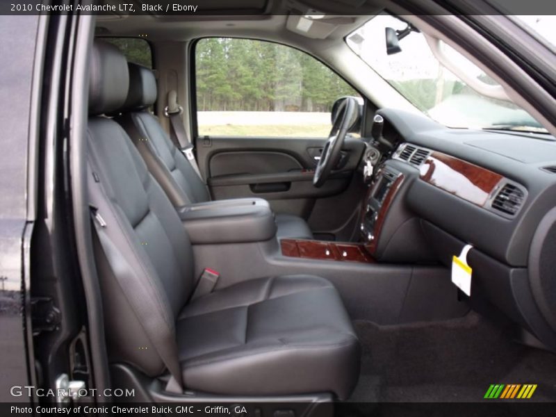 Black / Ebony 2010 Chevrolet Avalanche LTZ