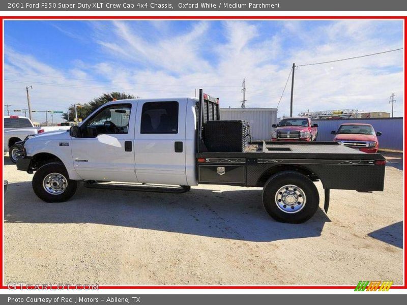 Oxford White / Medium Parchment 2001 Ford F350 Super Duty XLT Crew Cab 4x4 Chassis