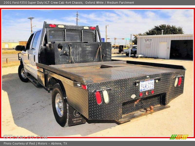 Oxford White / Medium Parchment 2001 Ford F350 Super Duty XLT Crew Cab 4x4 Chassis