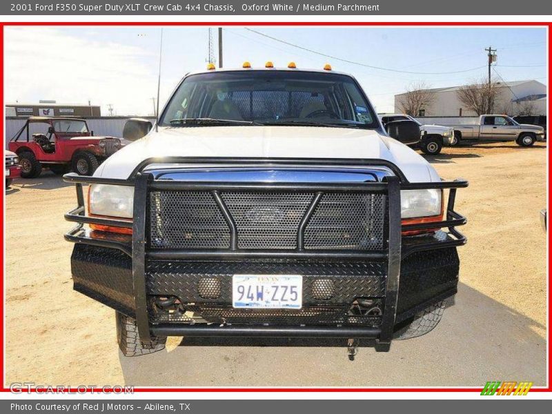 Oxford White / Medium Parchment 2001 Ford F350 Super Duty XLT Crew Cab 4x4 Chassis