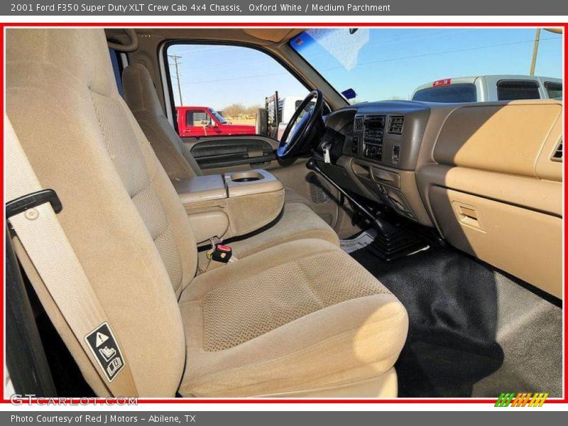 Oxford White / Medium Parchment 2001 Ford F350 Super Duty XLT Crew Cab 4x4 Chassis