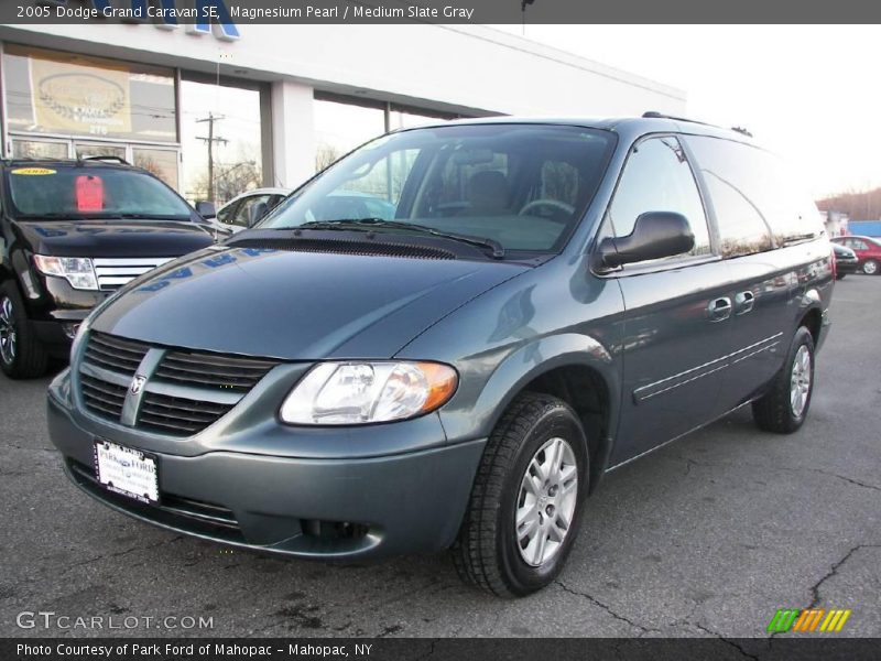 Magnesium Pearl / Medium Slate Gray 2005 Dodge Grand Caravan SE