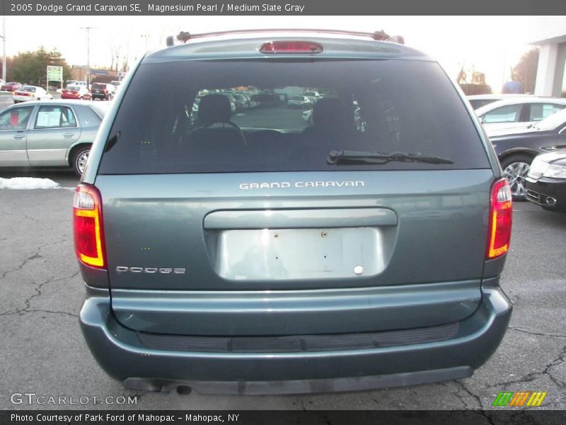Magnesium Pearl / Medium Slate Gray 2005 Dodge Grand Caravan SE