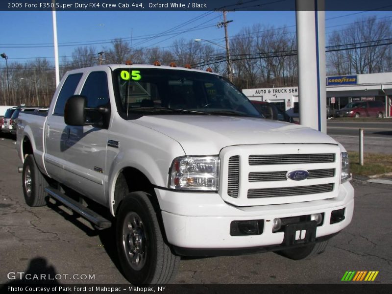 Oxford White / Black 2005 Ford F350 Super Duty FX4 Crew Cab 4x4