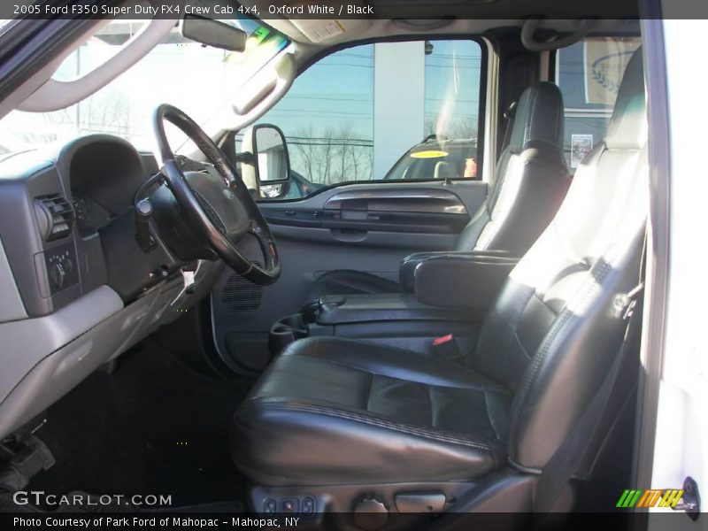 Oxford White / Black 2005 Ford F350 Super Duty FX4 Crew Cab 4x4