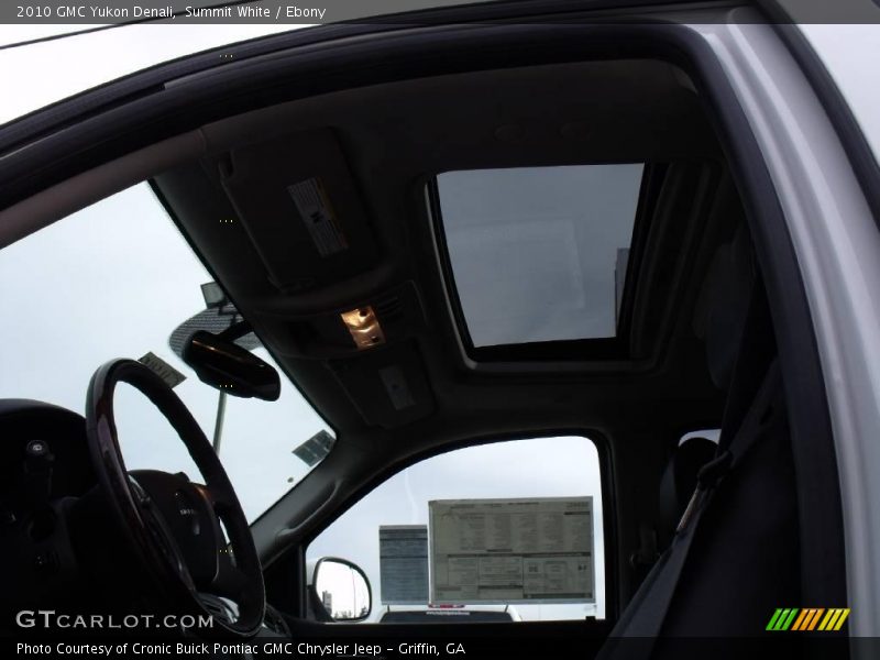 Summit White / Ebony 2010 GMC Yukon Denali