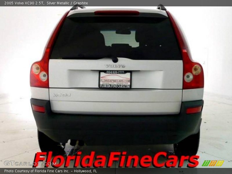 Silver Metallic / Graphite 2005 Volvo XC90 2.5T