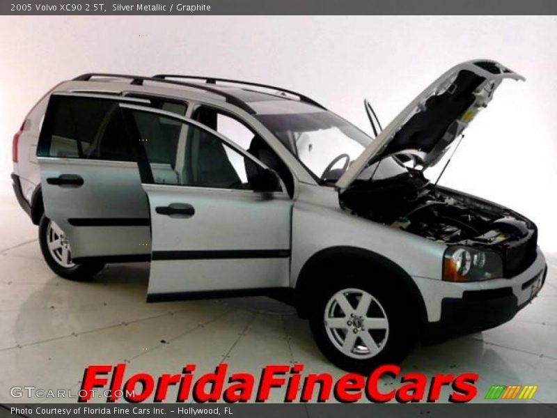 Silver Metallic / Graphite 2005 Volvo XC90 2.5T