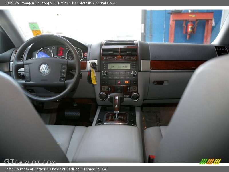 Reflex Silver Metallic / Kristal Grey 2005 Volkswagen Touareg V6