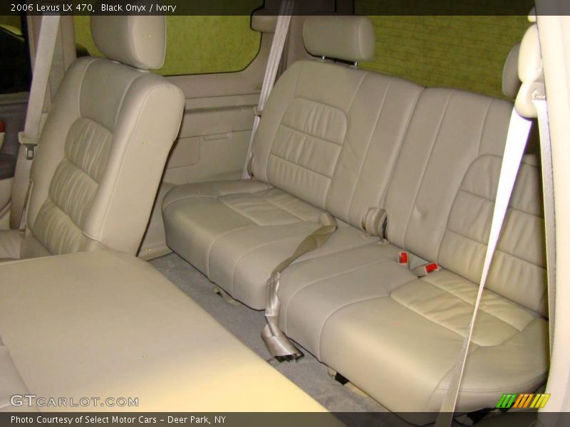 Black Onyx / Ivory 2006 Lexus LX 470