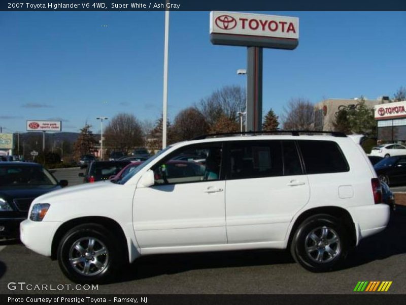 Super White / Ash Gray 2007 Toyota Highlander V6 4WD