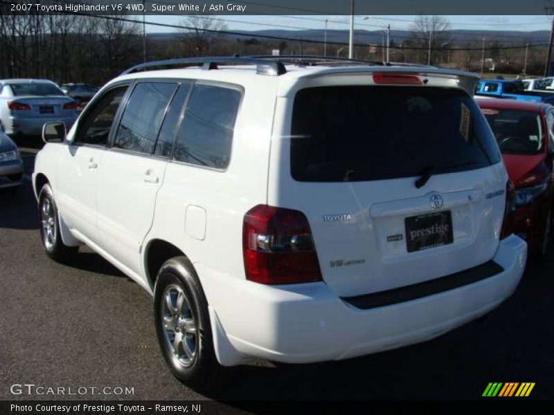 Super White / Ash Gray 2007 Toyota Highlander V6 4WD