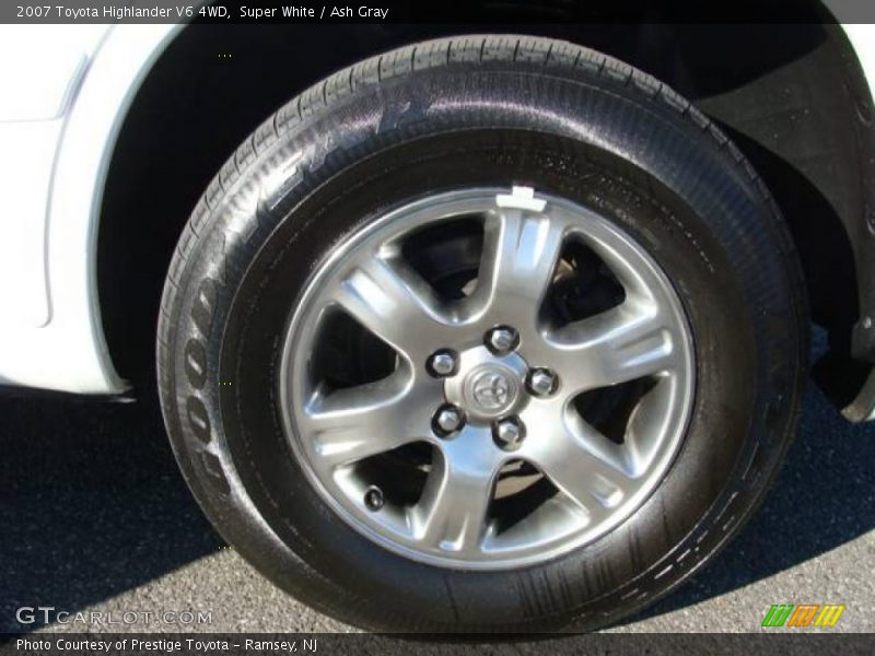 Super White / Ash Gray 2007 Toyota Highlander V6 4WD