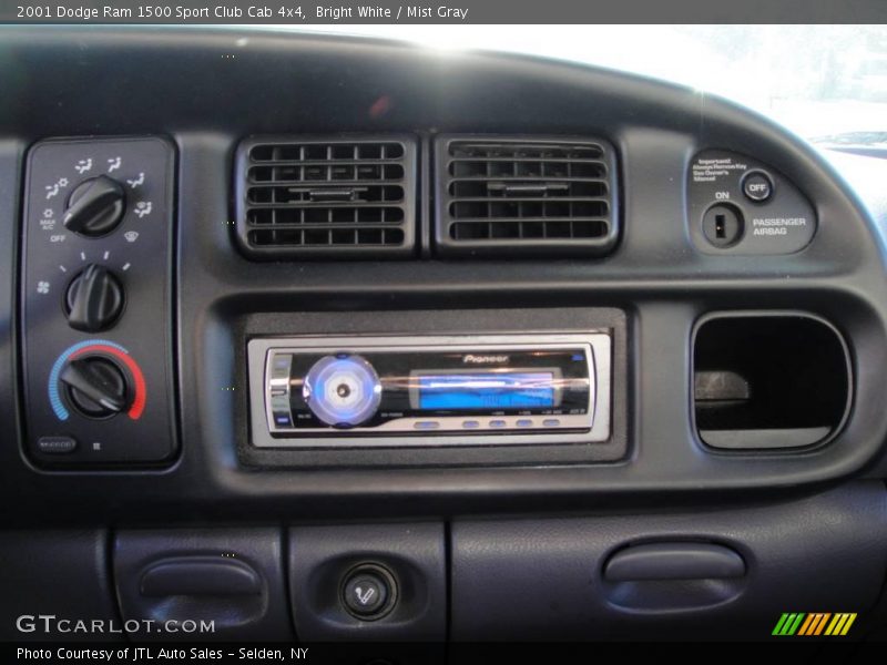 Bright White / Mist Gray 2001 Dodge Ram 1500 Sport Club Cab 4x4