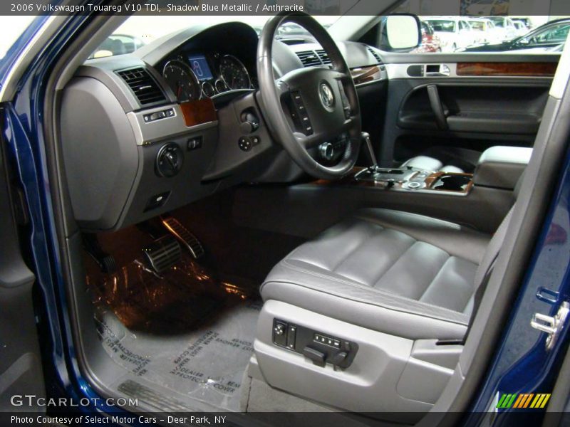 Shadow Blue Metallic / Anthracite 2006 Volkswagen Touareg V10 TDI