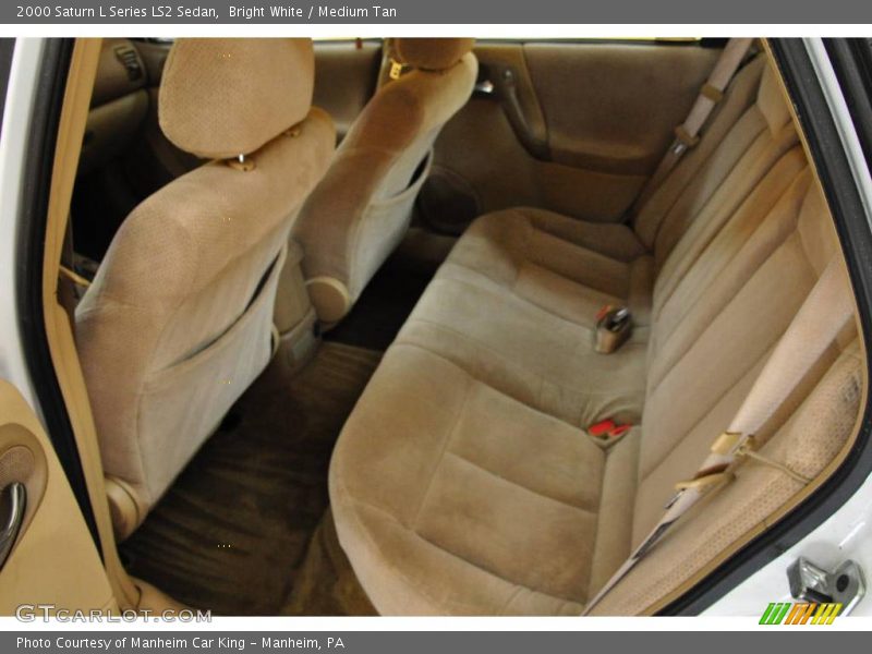 Bright White / Medium Tan 2000 Saturn L Series LS2 Sedan