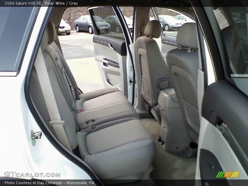 Polar White / Gray 2009 Saturn VUE XE