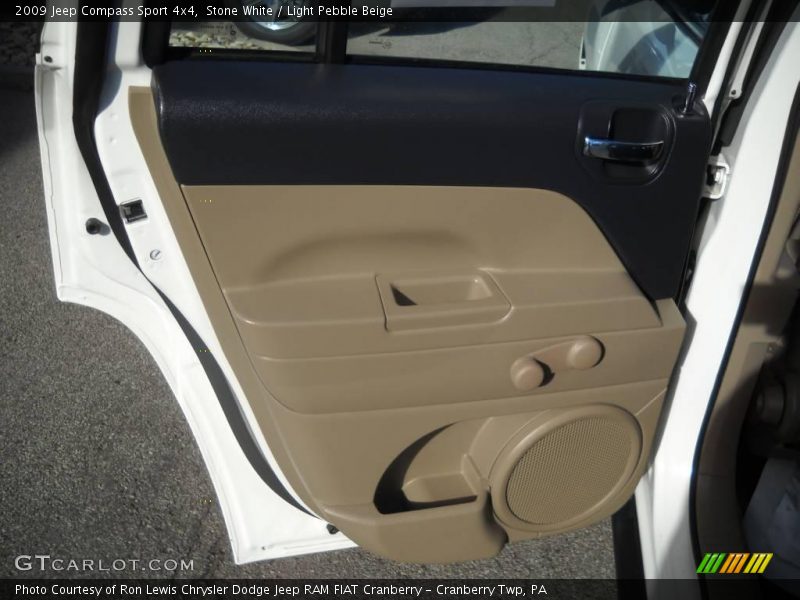 Stone White / Light Pebble Beige 2009 Jeep Compass Sport 4x4