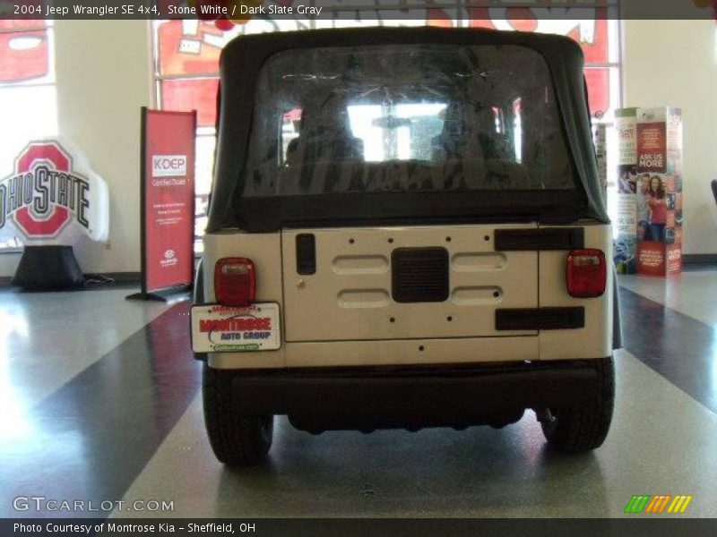 Stone White / Dark Slate Gray 2004 Jeep Wrangler SE 4x4