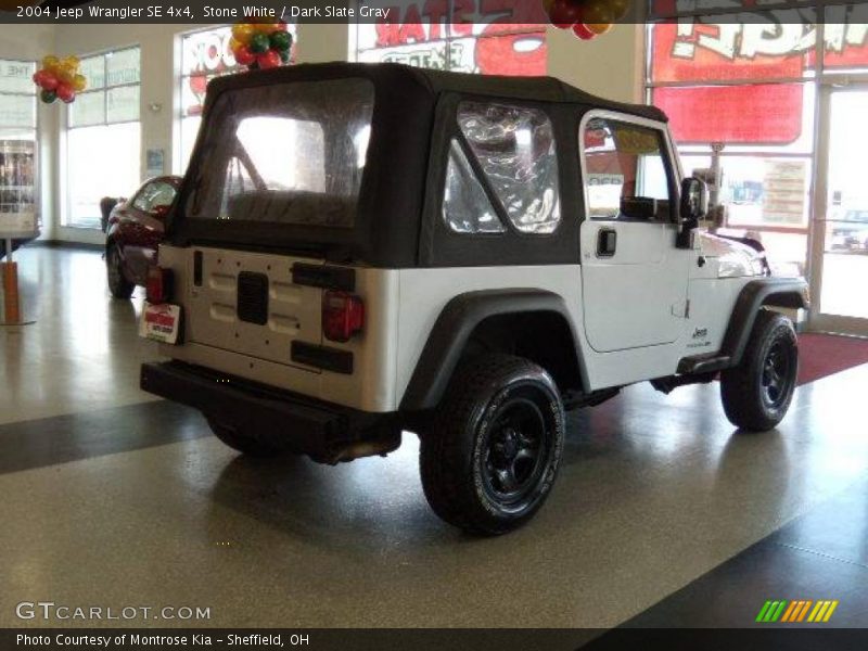 Stone White / Dark Slate Gray 2004 Jeep Wrangler SE 4x4