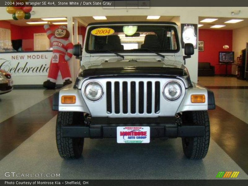 Stone White / Dark Slate Gray 2004 Jeep Wrangler SE 4x4