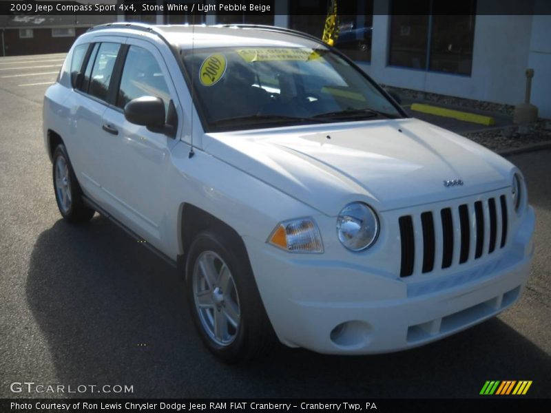 Stone White / Light Pebble Beige 2009 Jeep Compass Sport 4x4