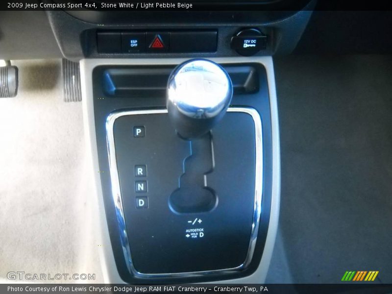 Stone White / Light Pebble Beige 2009 Jeep Compass Sport 4x4