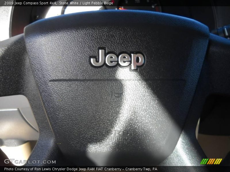 Stone White / Light Pebble Beige 2009 Jeep Compass Sport 4x4