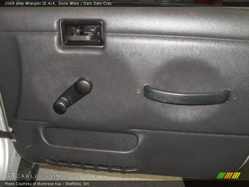 Stone White / Dark Slate Gray 2004 Jeep Wrangler SE 4x4