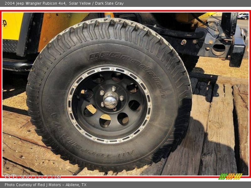 Solar Yellow / Dark Slate Gray 2004 Jeep Wrangler Rubicon 4x4