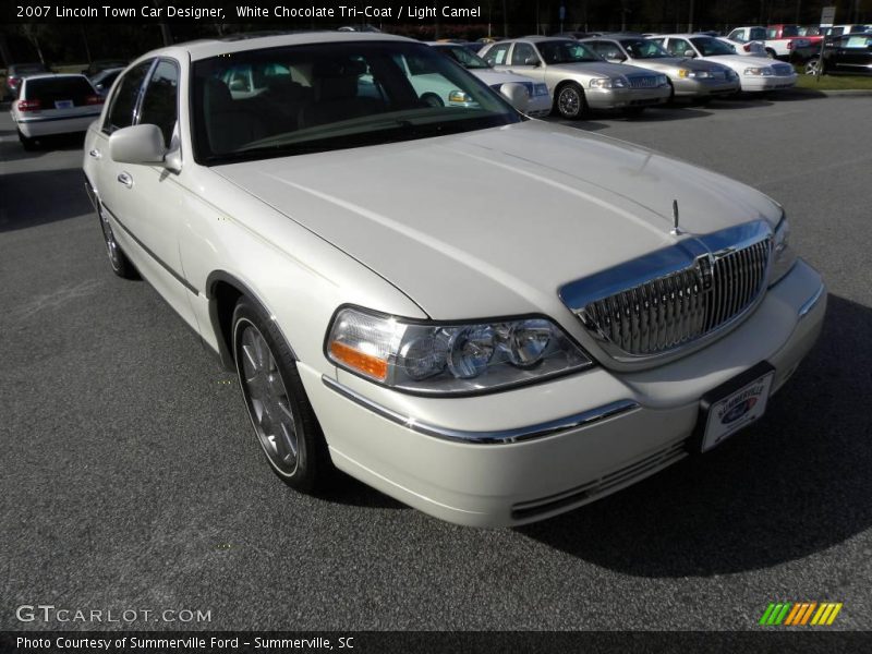White Chocolate Tri-Coat / Light Camel 2007 Lincoln Town Car Designer