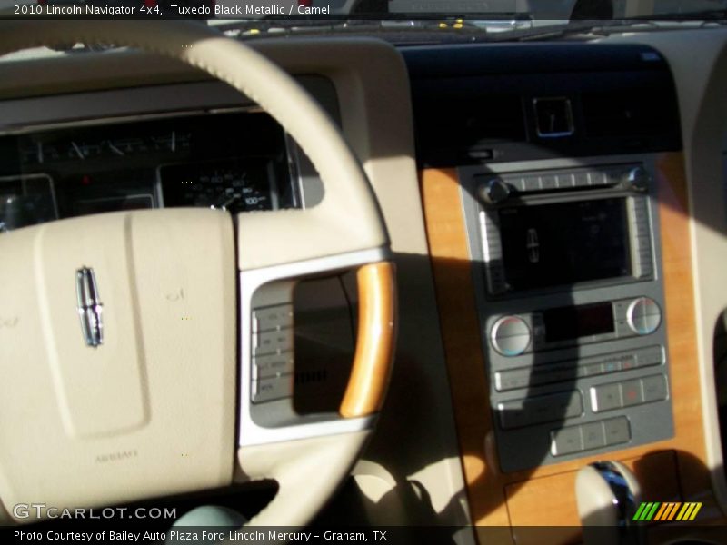 Tuxedo Black Metallic / Camel 2010 Lincoln Navigator 4x4