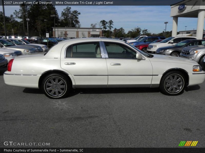 White Chocolate Tri-Coat / Light Camel 2007 Lincoln Town Car Designer