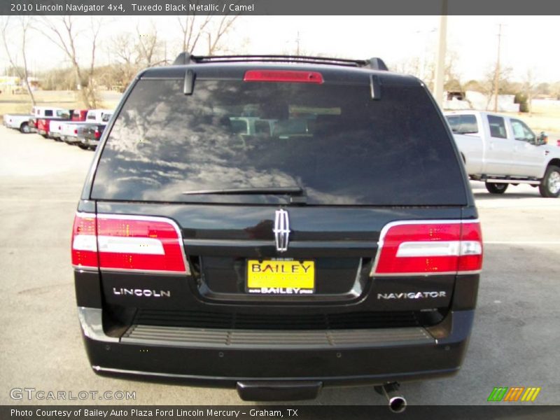 Tuxedo Black Metallic / Camel 2010 Lincoln Navigator 4x4