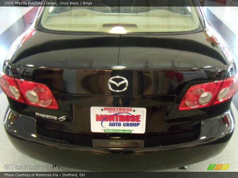 Onyx Black / Beige 2005 Mazda MAZDA6 i Sedan