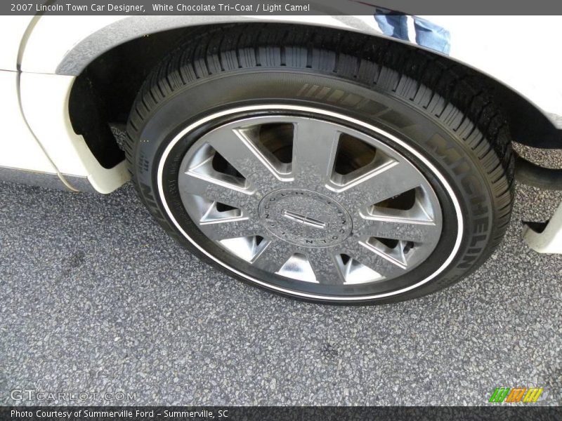 White Chocolate Tri-Coat / Light Camel 2007 Lincoln Town Car Designer