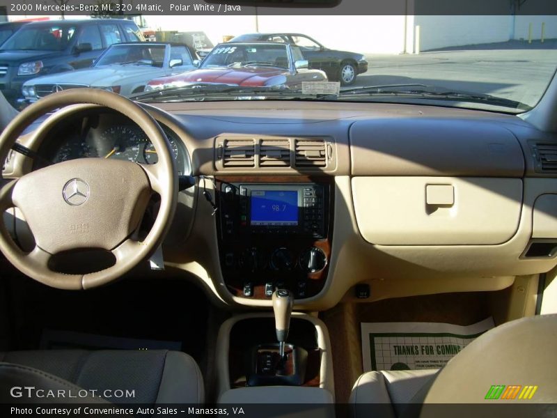 Polar White / Java 2000 Mercedes-Benz ML 320 4Matic