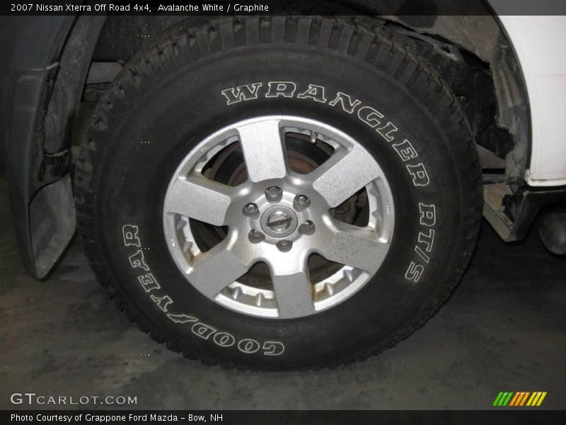 Avalanche White / Graphite 2007 Nissan Xterra Off Road 4x4