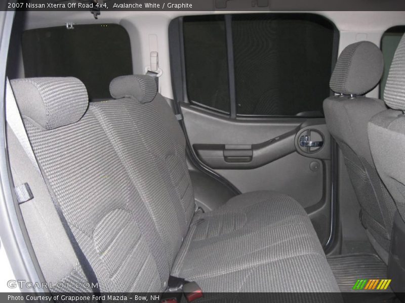 Avalanche White / Graphite 2007 Nissan Xterra Off Road 4x4