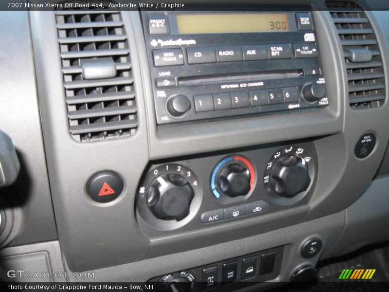 Avalanche White / Graphite 2007 Nissan Xterra Off Road 4x4
