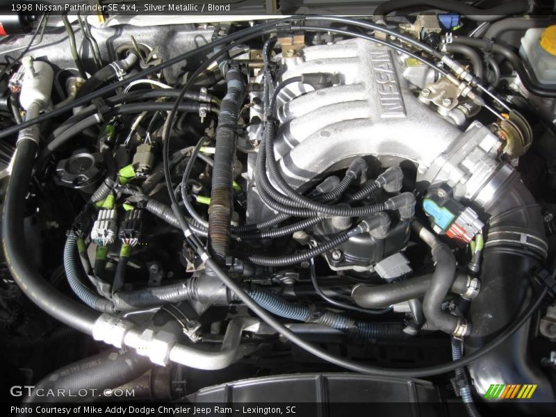 Silver Metallic / Blond 1998 Nissan Pathfinder SE 4x4