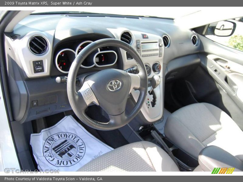Super White / Ash Gray 2009 Toyota Matrix XRS