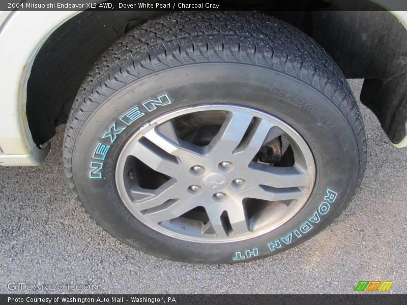 Dover White Pearl / Charcoal Gray 2004 Mitsubishi Endeavor XLS AWD