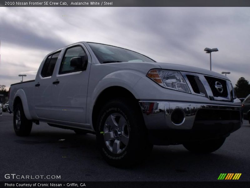 Avalanche White / Steel 2010 Nissan Frontier SE Crew Cab