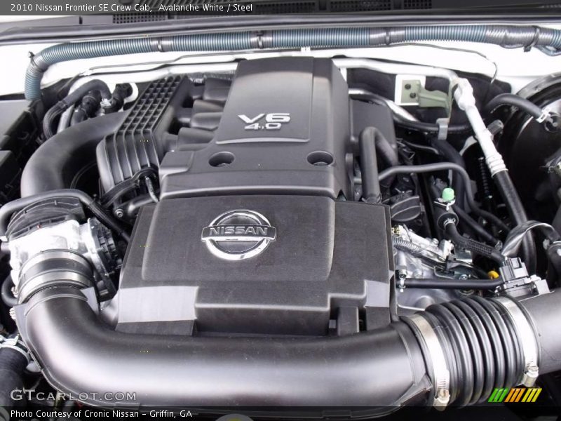 Avalanche White / Steel 2010 Nissan Frontier SE Crew Cab