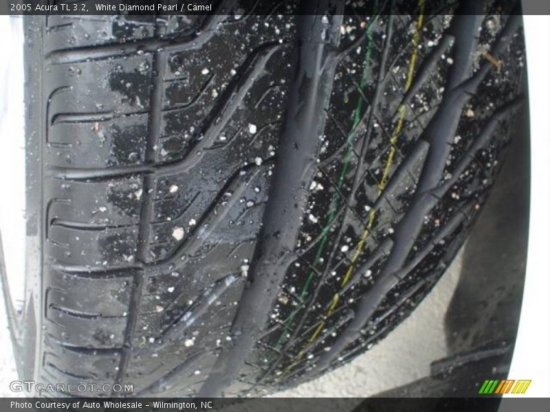 White Diamond Pearl / Camel 2005 Acura TL 3.2